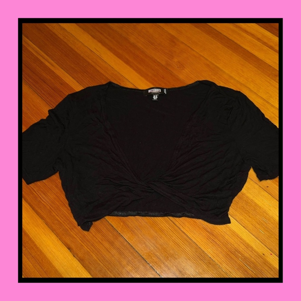 Super Soft Black Crossover Cropped Top (2 FOR $10🍁)